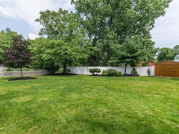 4th image of 9485 Woodchip Ln