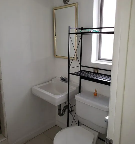 5641 N Halbrent Ave #10 — Photo 9