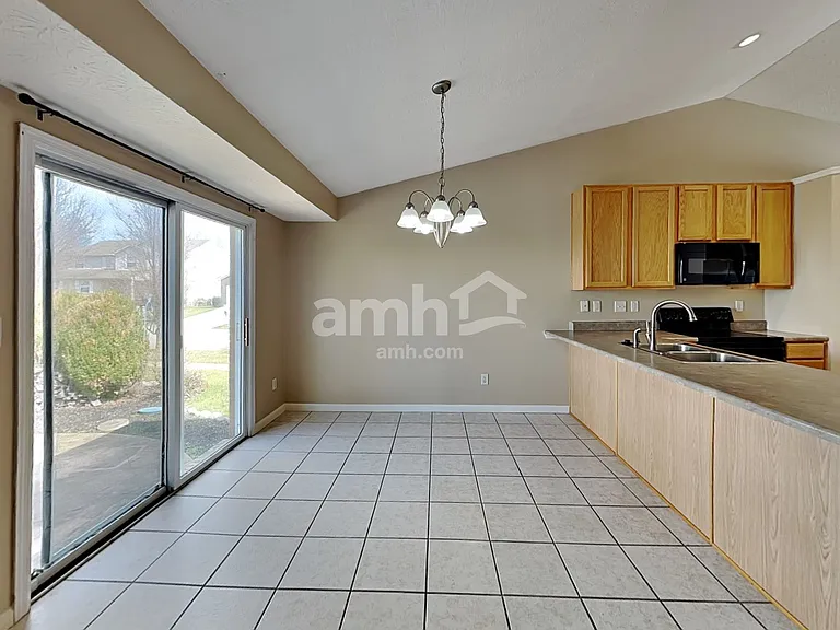 300 Water Ridge Ct — Photo 4