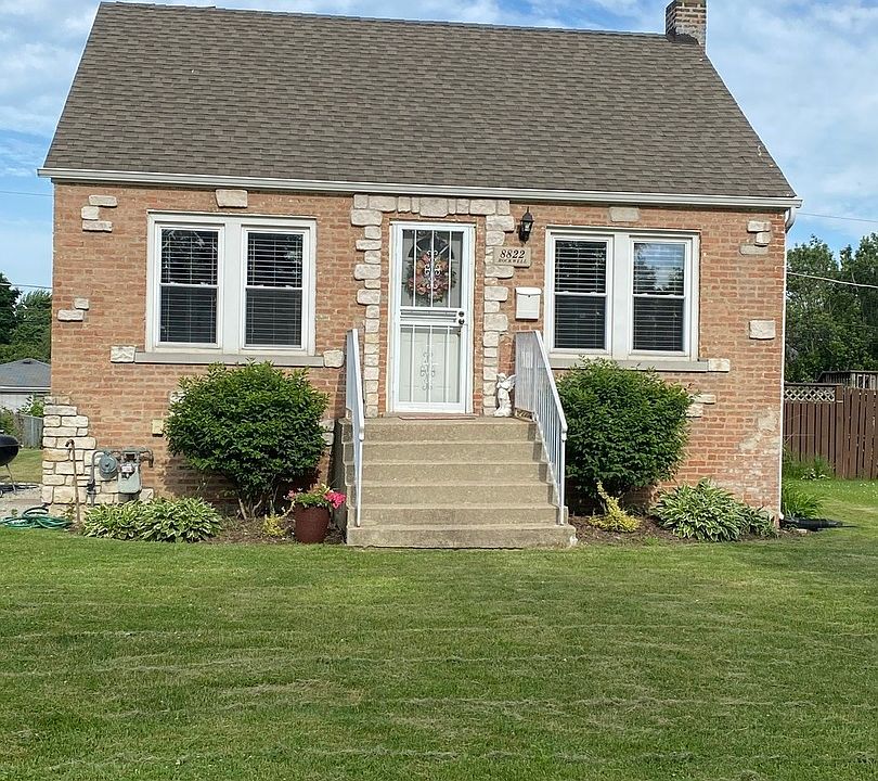 1st image of 8822 S Rockwell Ave