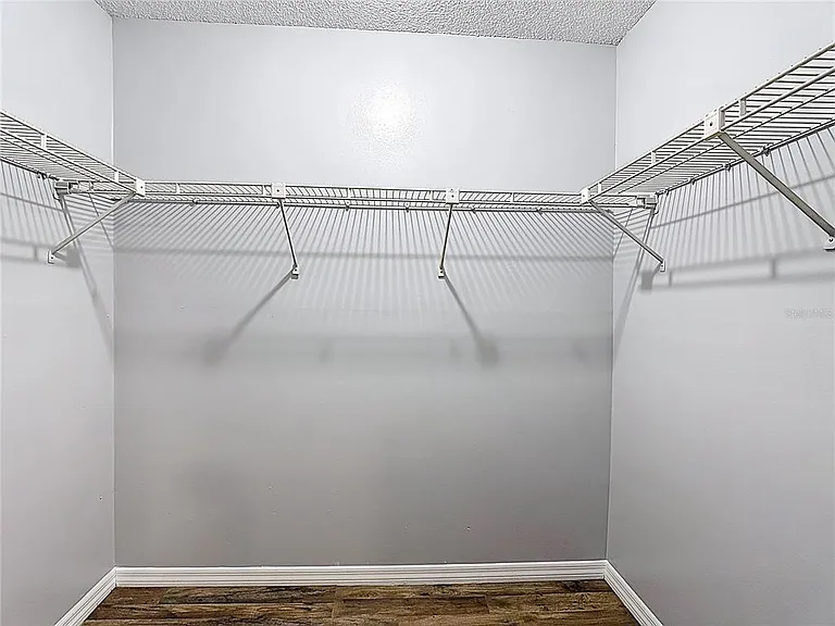 571 Hunter Cir — Photo 20