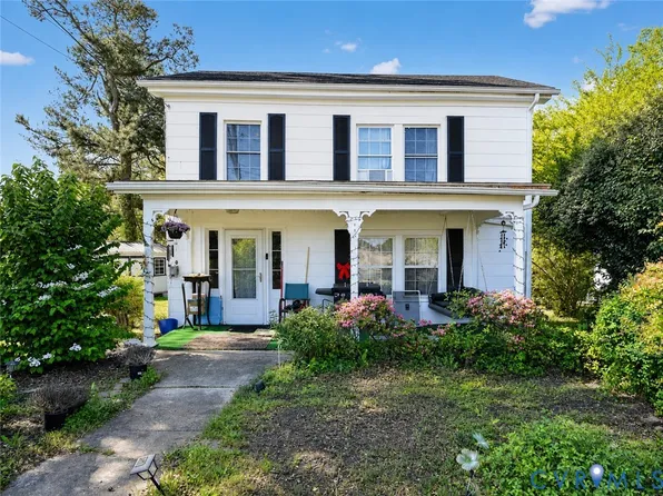 103 Seaboard Ave, La Crosse, VA 23950