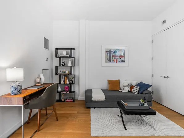 27-28 Thompson Avenue image 8 of 17