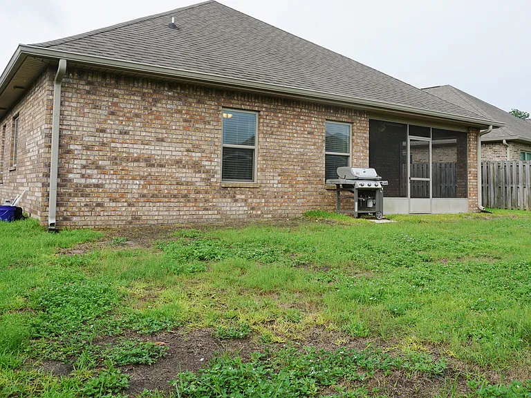 656 Teal St — Photo 32