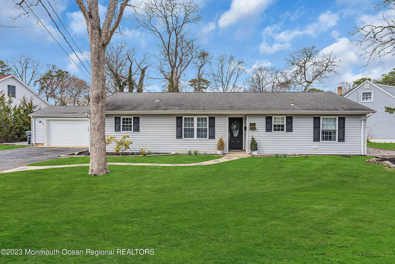 528 Carroll Fox Road photo 1