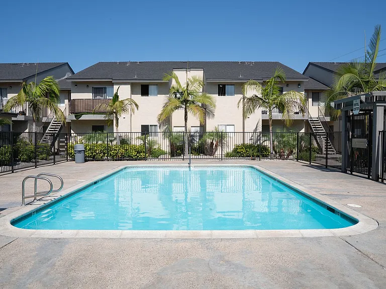 Orange Glen — Photo 33