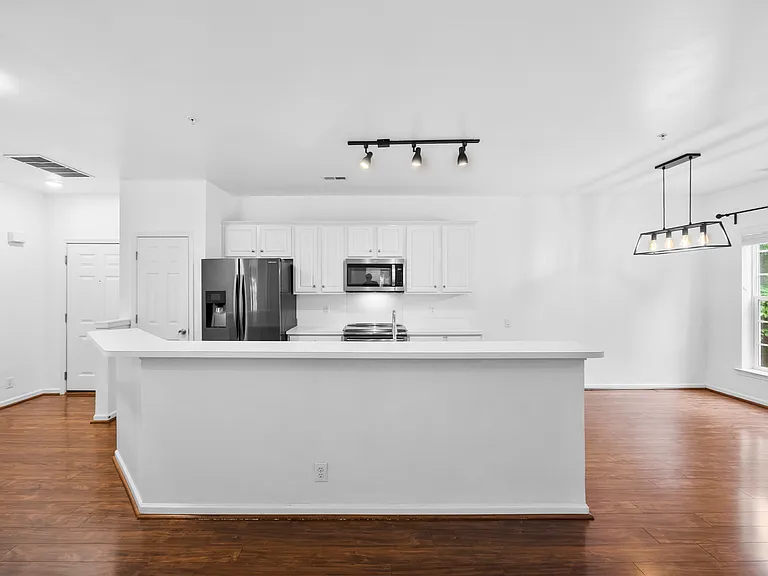 3228 Margellina Dr — Photo 15