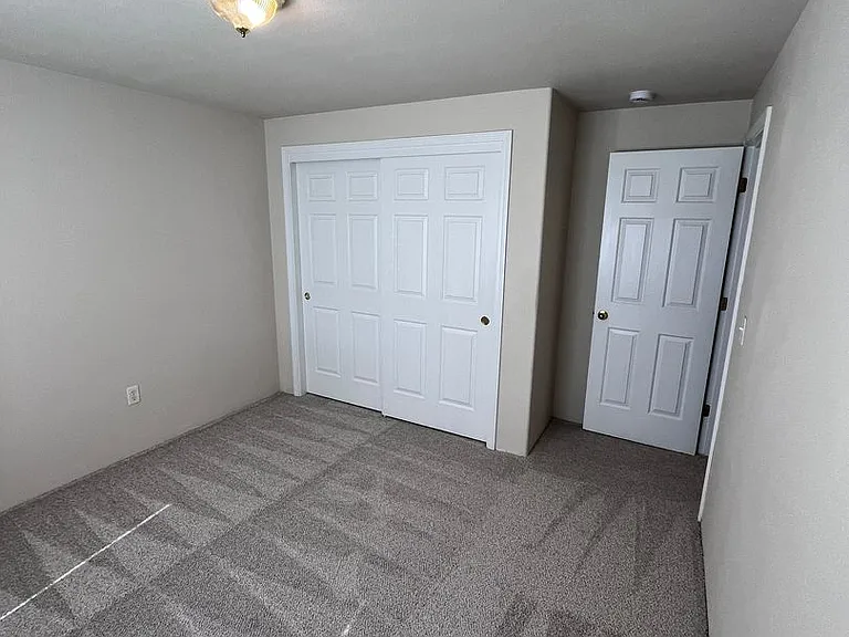 209-213 Edwards St — Photo 28