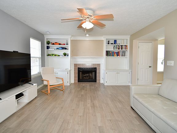 5th image of 5440 Chestnut Woods Dr