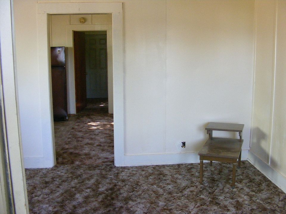 2nd image of 249 1/2 W 2nd Ave