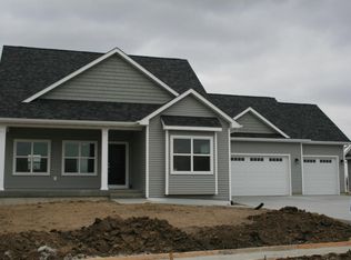 316 Hawthorne Cir, Gilbert, IA 50105