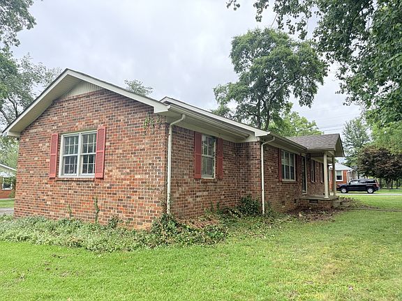 4th image of 212 Bragg Cir