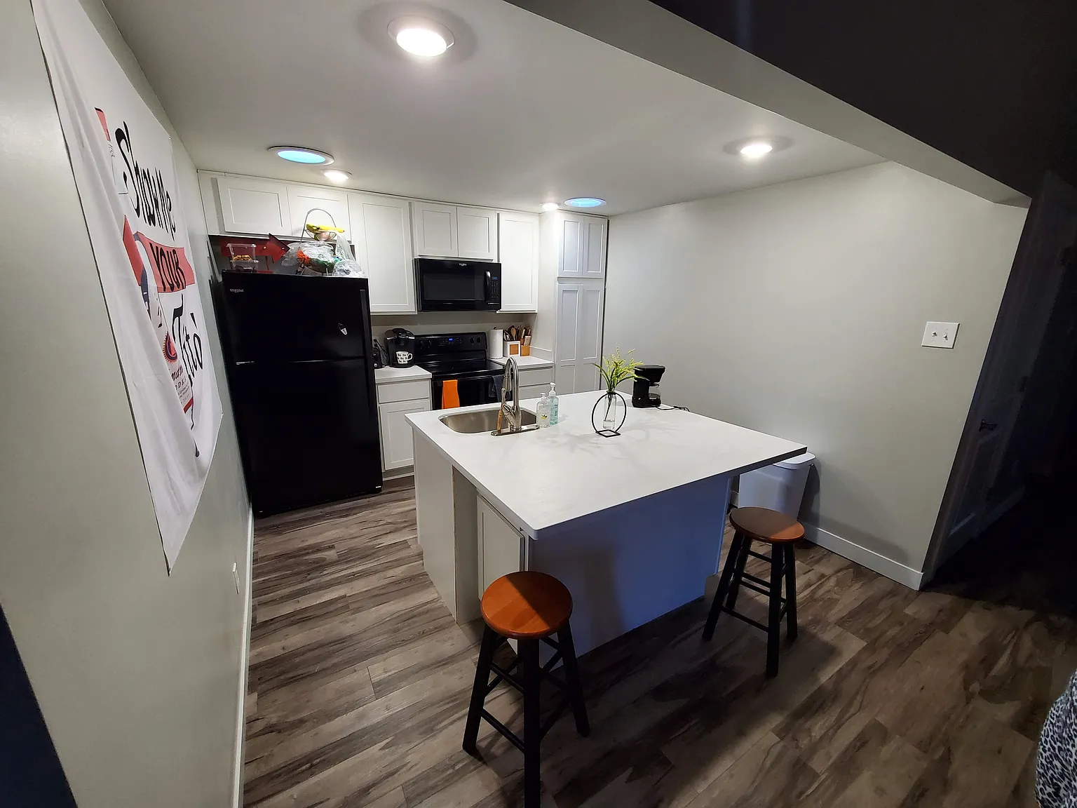 5 bed, $5,475 — Photo 3