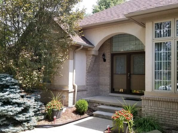 48280 Elmwood Dr, Shelby Township, MI 48315