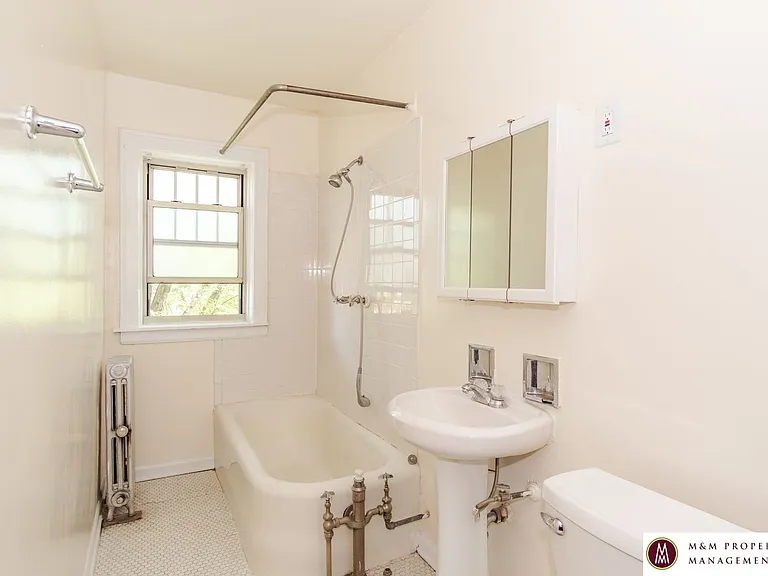 319 Harrison St — Photo 10