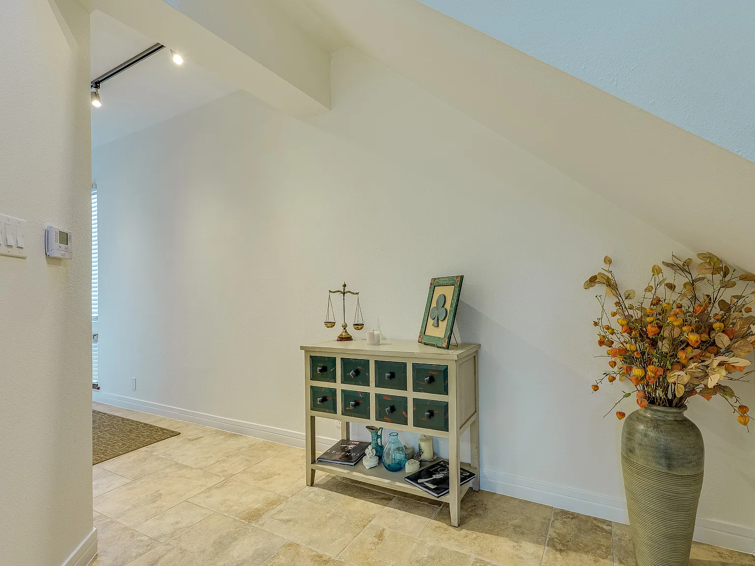 2 bed, 1335 sqft, $2,900 — Photo 4