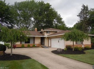 1285 Hunters Trl, Broadview Heights, OH 44147