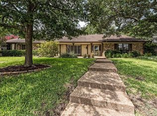 902 Ivy Ann Dr, Woodway, TX 76712