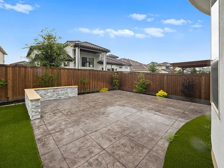 12189 Diamond Creek Dr — Photo 31