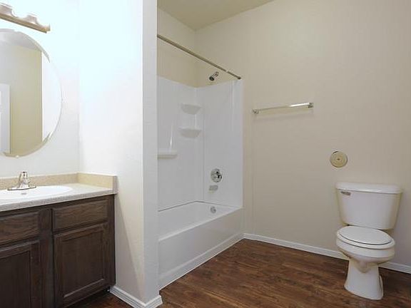 3rd image of 1510 Fabens St