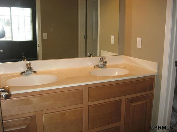 5th image of 1016 Gold Coast Dr