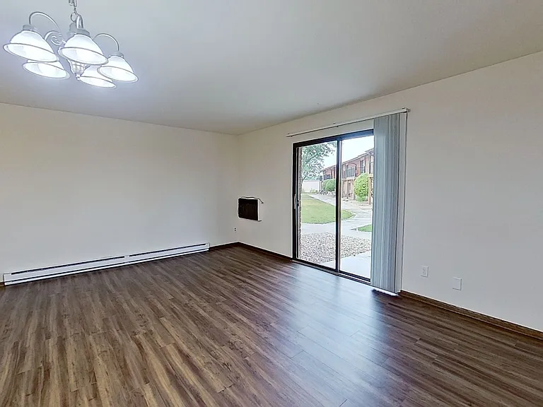N76W14685 Market Dr #12 — Photo 10