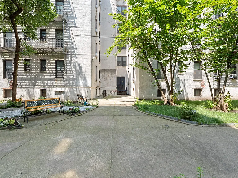 41-41 41st St #3H — Photo 8