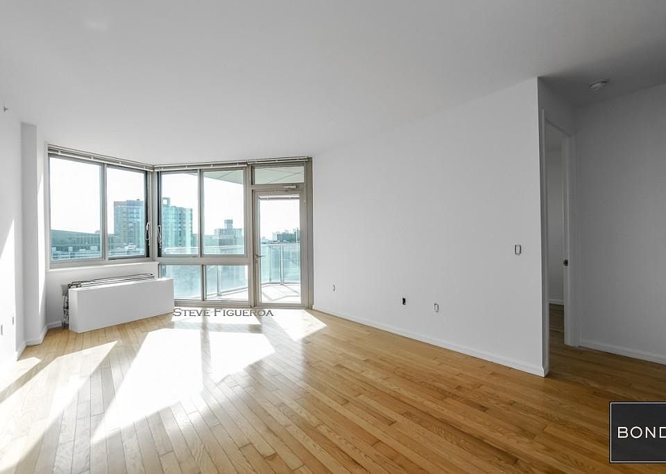 1st image of 4545 Center Blvd APT 3106