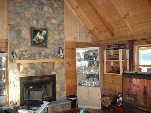 5th image of 228 Painted Mountain Ln