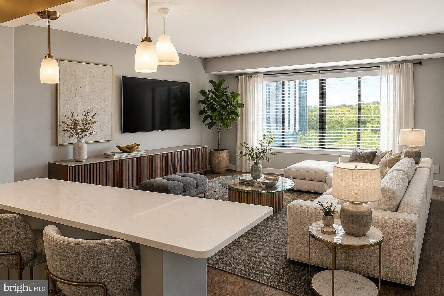 Woodlake Towers Condo — Photo 1