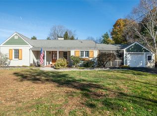 25 Schoolhouse Ln, Poughkeepsie, NY 12603