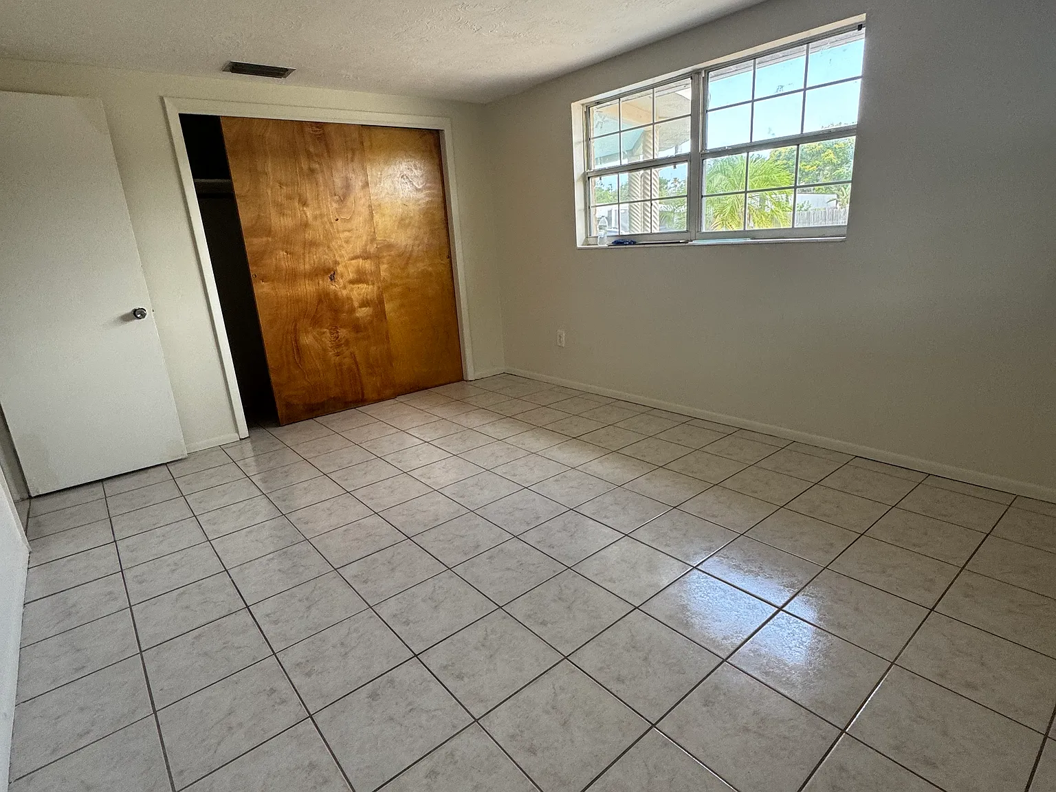 2 bed, 1.5 bath, 1000 sqft, $2,000 — Photo 4