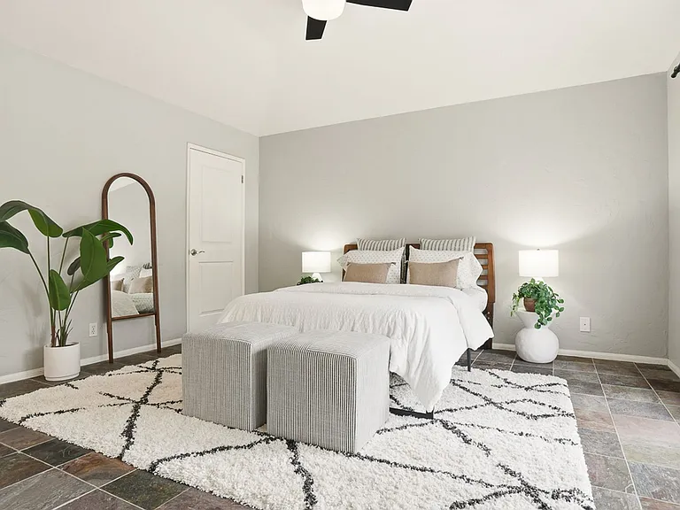13360 Magnolia Blvd — Photo 26