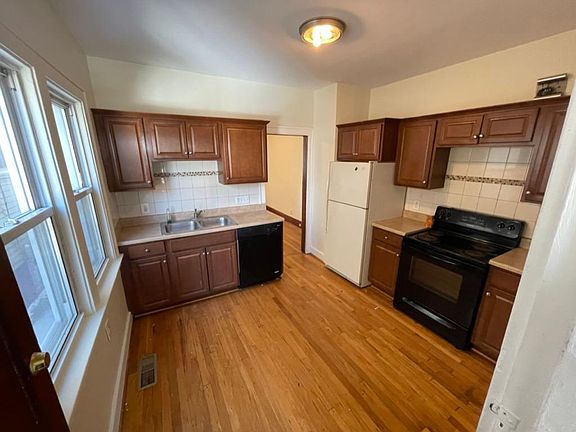 5th image of 1258-1260 Wayburn St