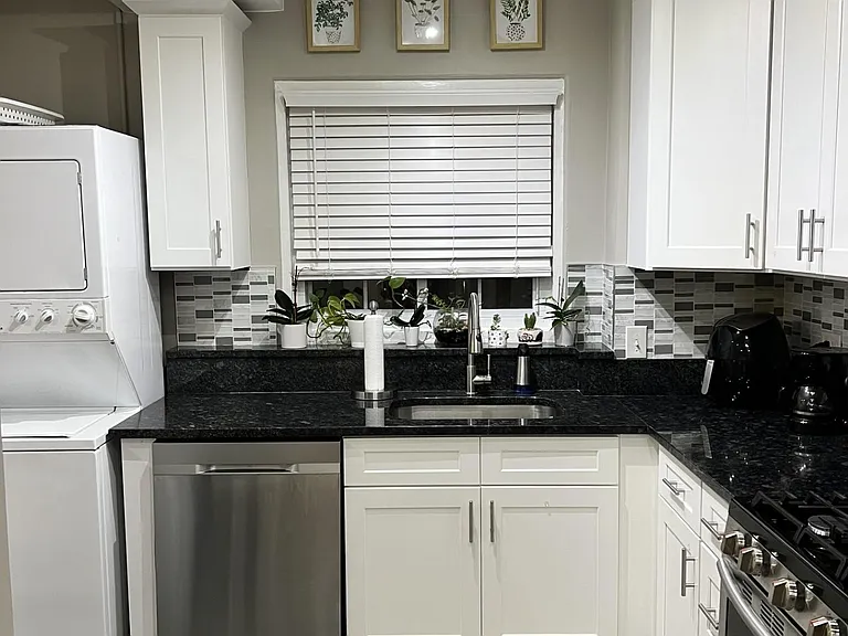 3322 Martha Custis Dr — Photo 5