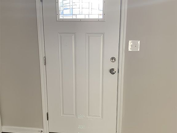 3rd image of 110 Goodridge Dr