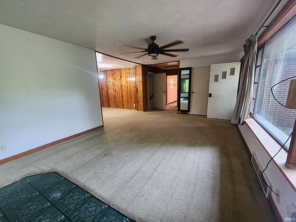 3rd image of 11220 Darmstadt Rd