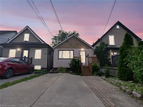 210 E 24th St, Hamilton, ON L8V 2Y4