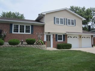 1433 Meegan Way, Elk Grove Village, IL 60007