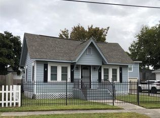 106 N Eastwood St, Houston, TX 77011