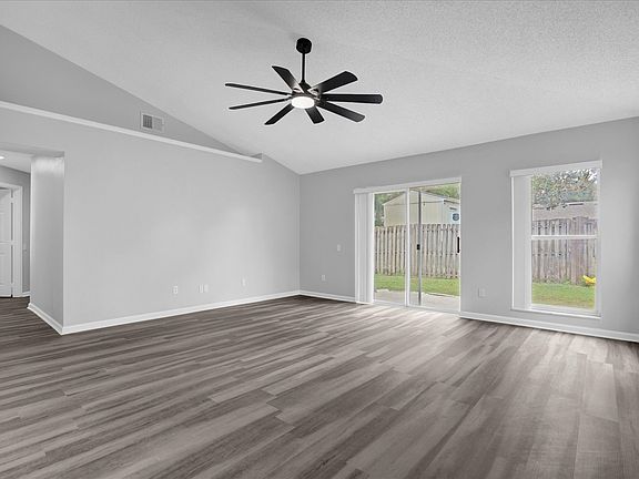 5th image of 3521 Moss Pointe Pl