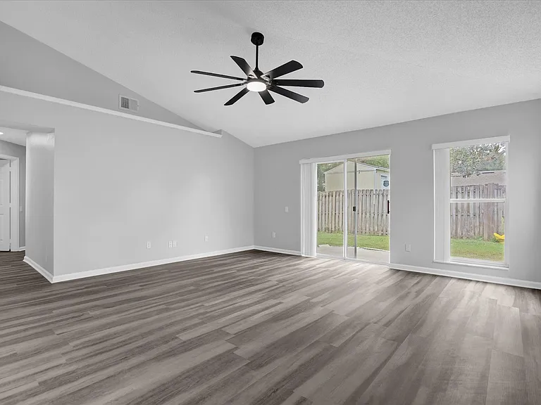 3521 Moss Pointe Pl — Photo 5