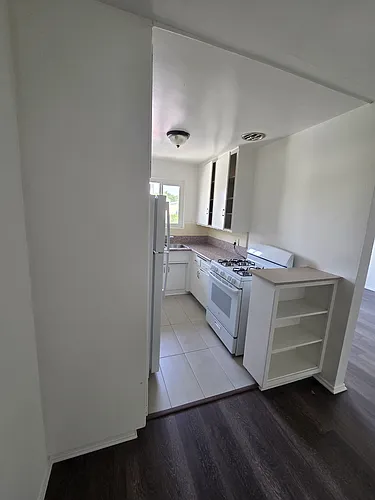 103 S Gramercy Pl #8 Photo 1
