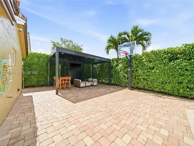 19920 NW 9th Dr — Photo 8