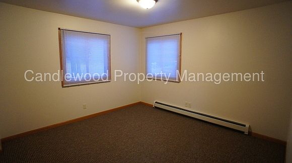 2nd image of 3521 Jackson Ave APT 5
