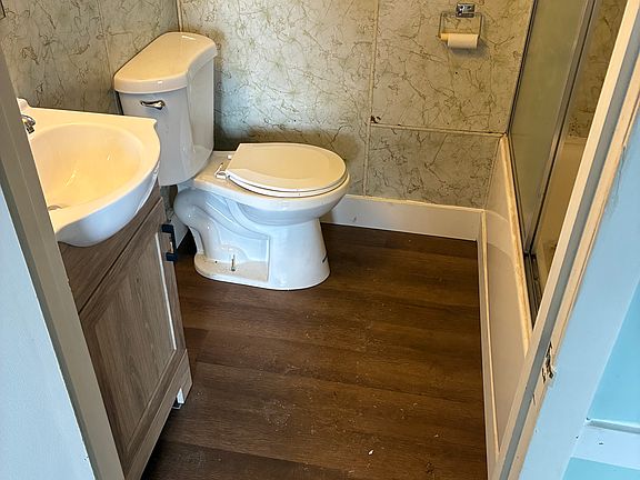 5th image of 3018-3026 S Main St #10
