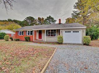 1675 Azalea Point Rd, Gloucester Point, VA 23062