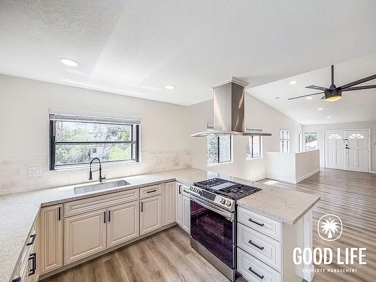 3095 Boundary St — Photo 7