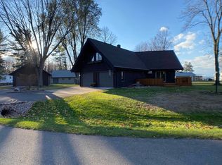 N5851 Bergs Rd, Bonduel, WI 54107