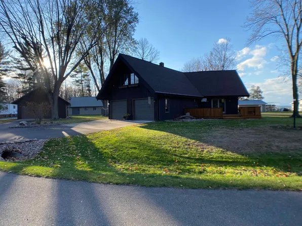 N5851 Bergs Rd, Bonduel, WI 54107